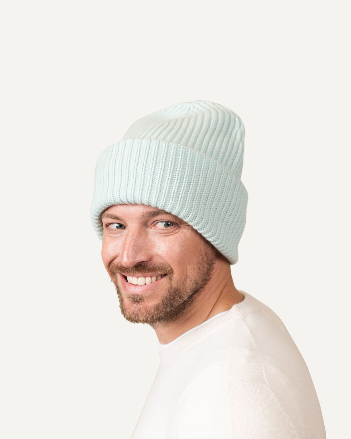 Oversize cashmere hat in mint green for men by MOGLI & MARTINI #colour_mint #colour_mint