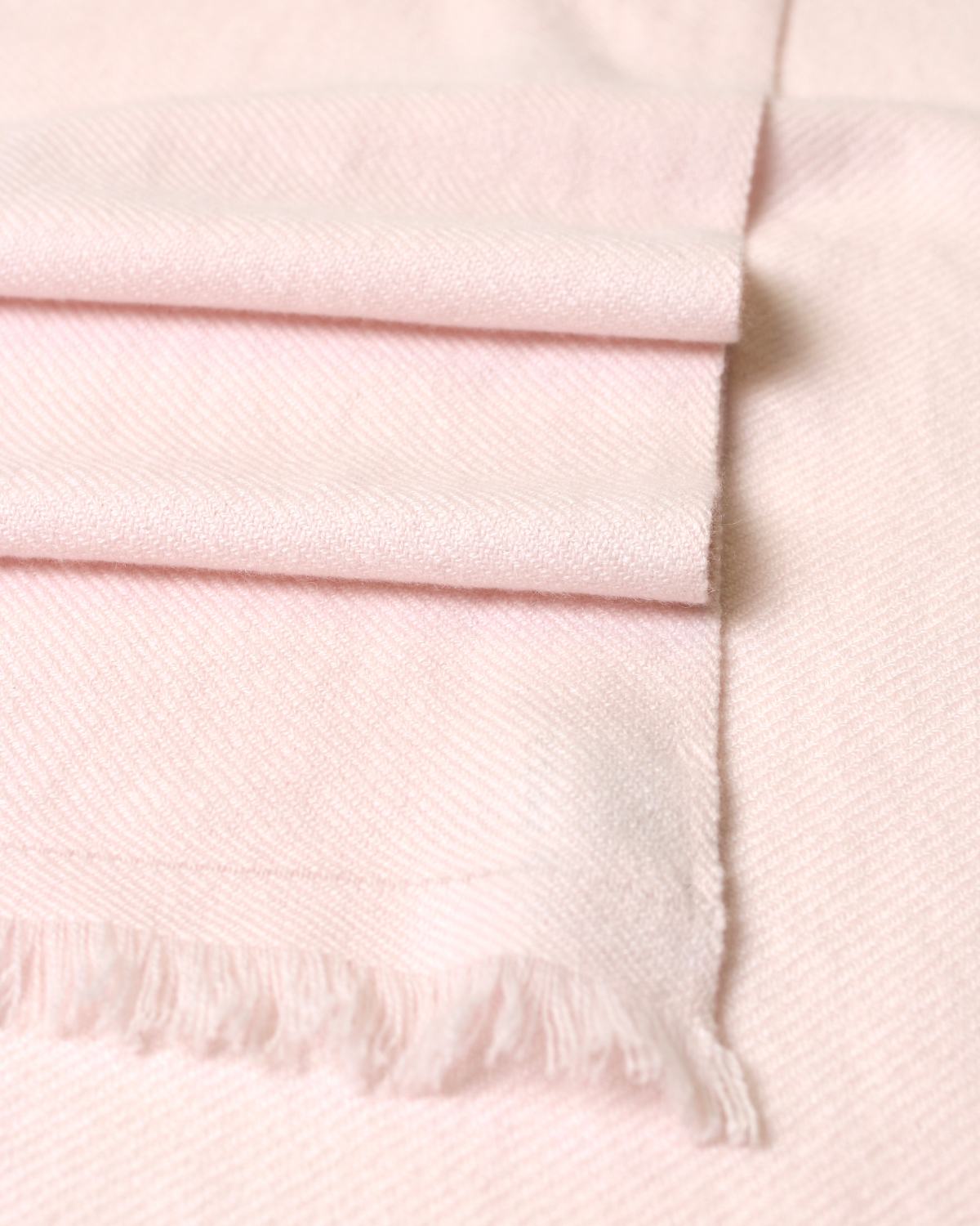 Gewobener Kaschmir Schal für Damen in Zartrosa von MOGLI & MARTINI #farbe_zartrosa